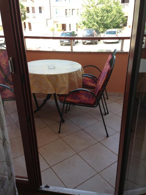 Apartments Zdjelar