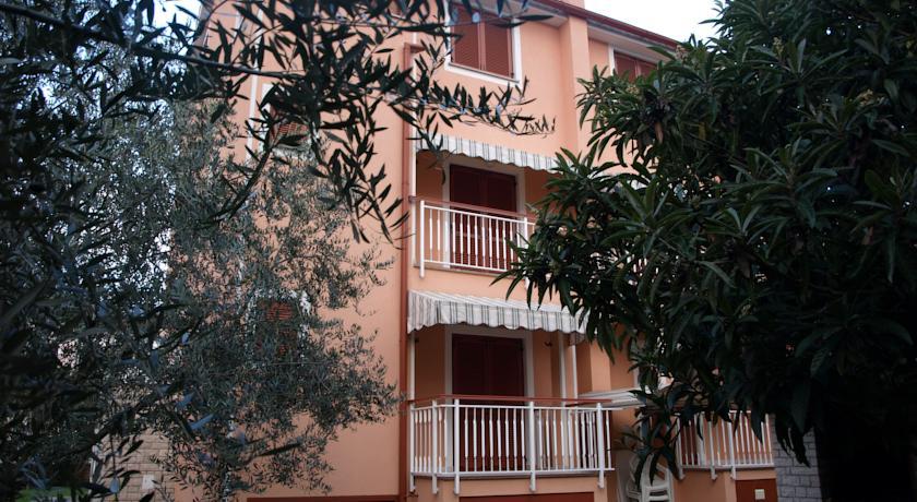 Apartments Zdjelar Apartment Porec