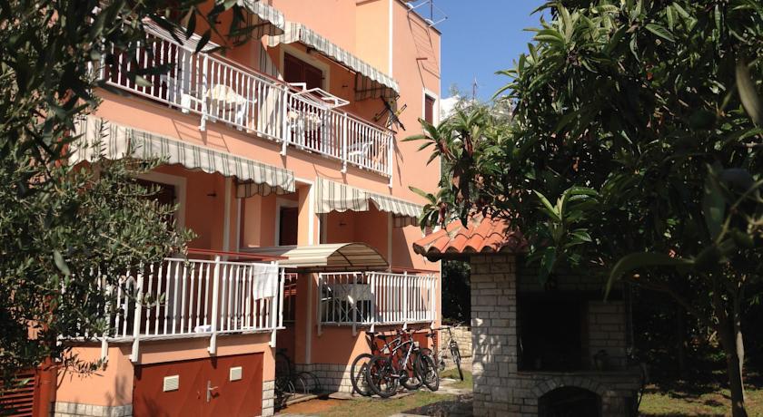 Apartment Apartments Zdjelar