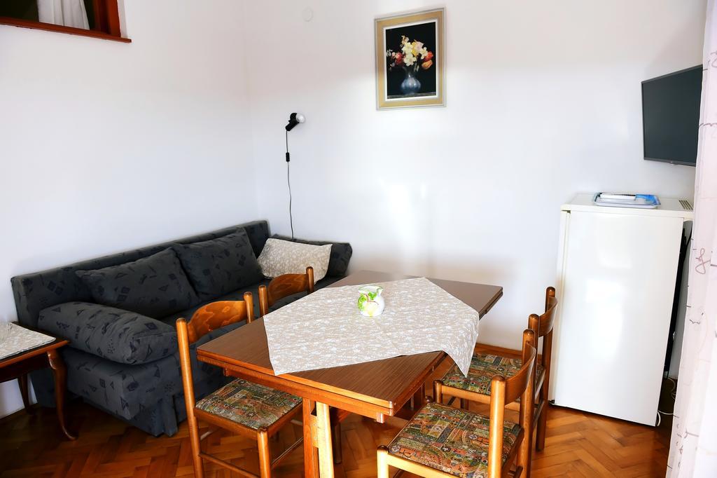 Zdjelar Apartment Poreč