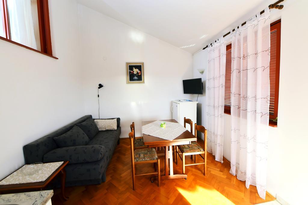 Apartment Zdjelar