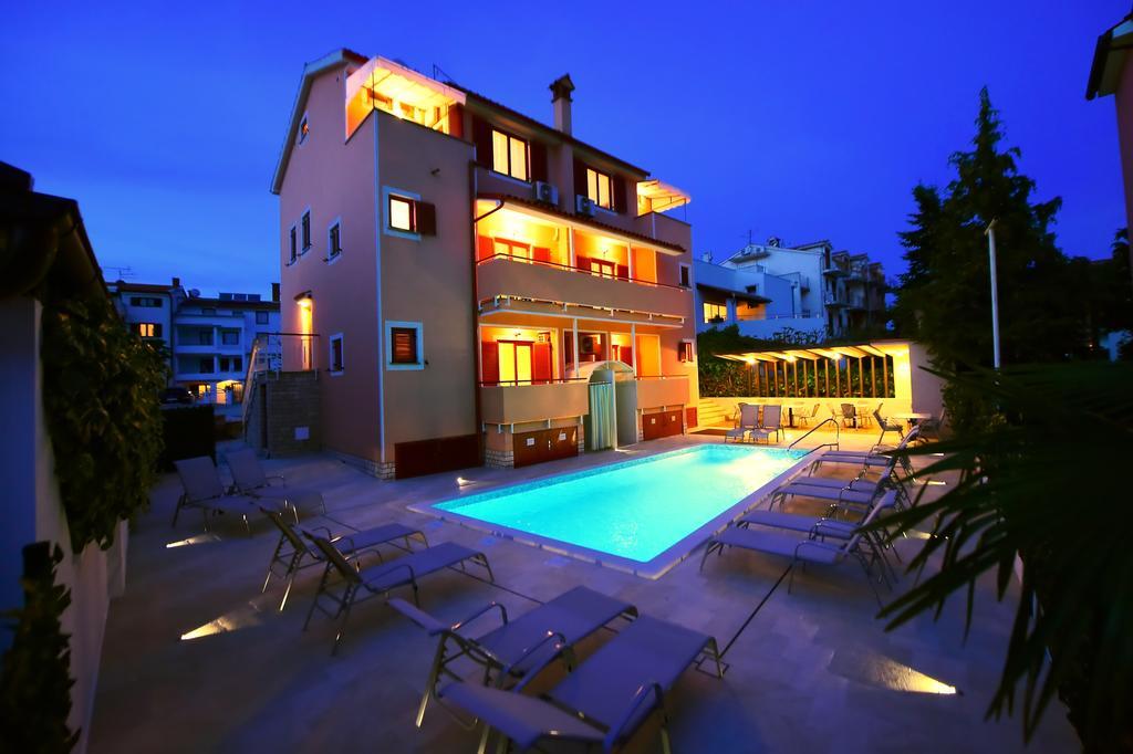 Zdjelar Apartment *